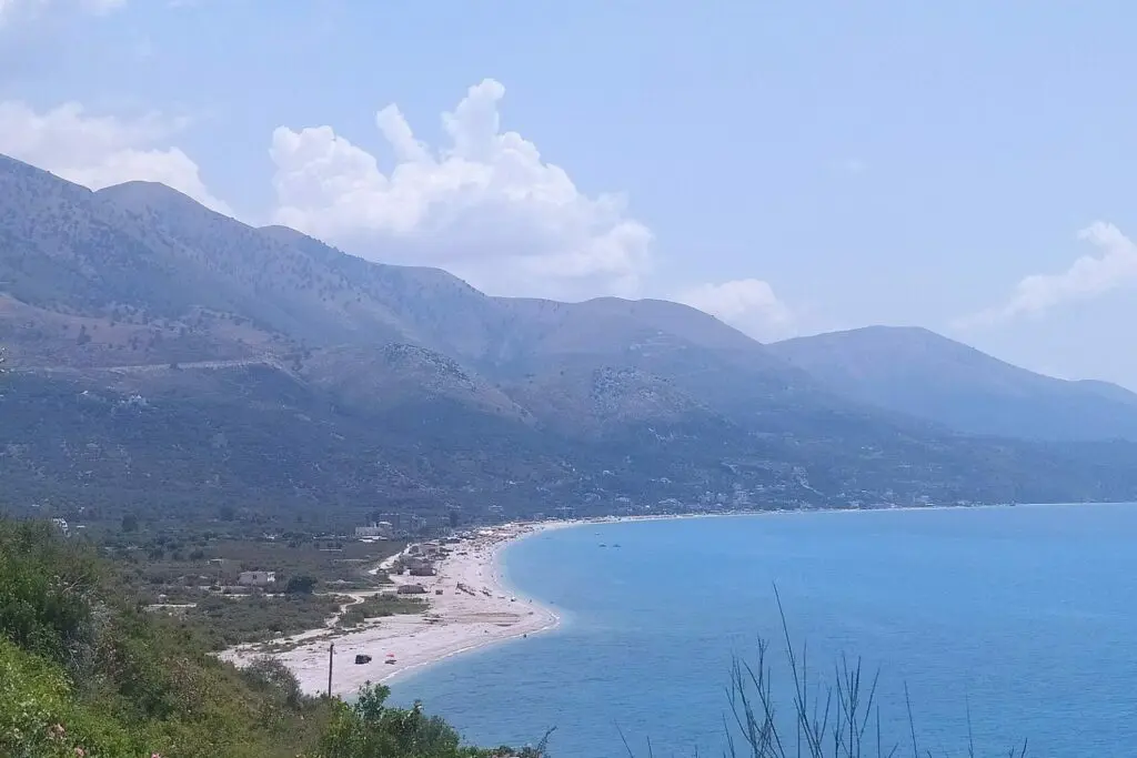 La spiaggia di Borsh, vista da Qeparo
