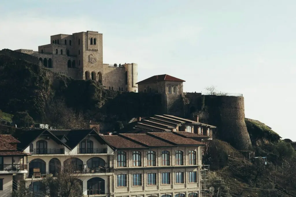 Castello di Kruja con il Museo Skanderbeg sulla roccia