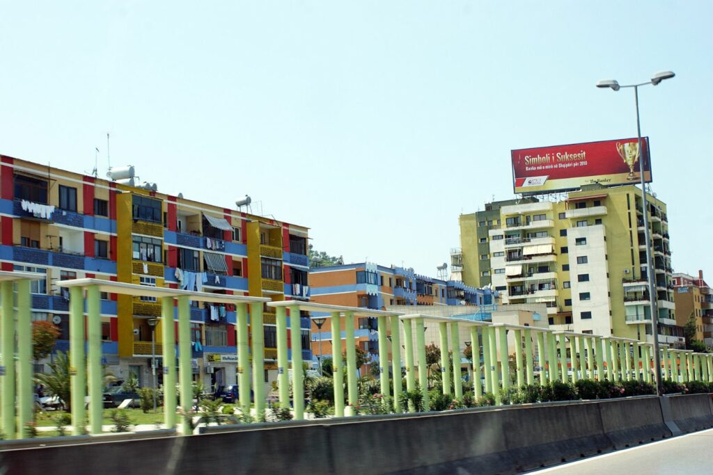 Vora e parë nga autostrada Tiranë–Durrës